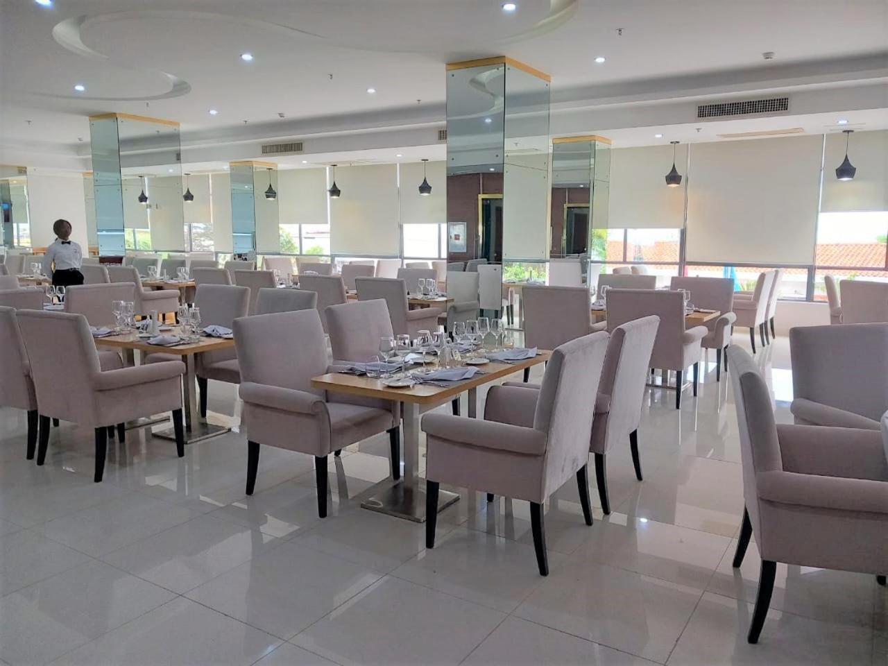 Hotel Express Luanda Exterior foto